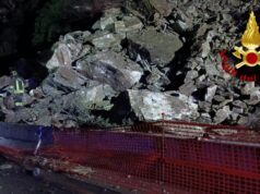 Frana ad Arenzano, notte di lavoro per i Vigili del Fuoco Frana ad Arenzano, notte di lavoro per i Vigili del Fuoco