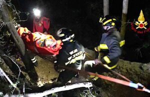 Arrampicatrice ferita alla falesia del Tempio del Vento, intervento dei Vigili del Fuoco Arrampicatrice ferita alla falesia del Tempio del Vento, intervento dei Vigili del Fuoco