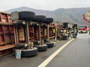 Incidente sull’A6 Torino-Savona: tir ribaltato al km 118