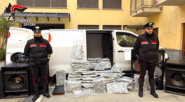 A6 Savona-Altare, 66 kg di marijuana nel furgone A6 Savona-Altare, 66 kg di marijuana nel furgone
