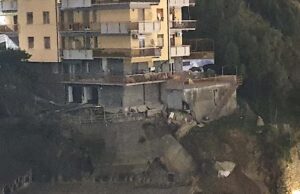 Genova, frana via Napoli: notte passata tranquilla Genova, frana via Napoli: notte passata tranquilla