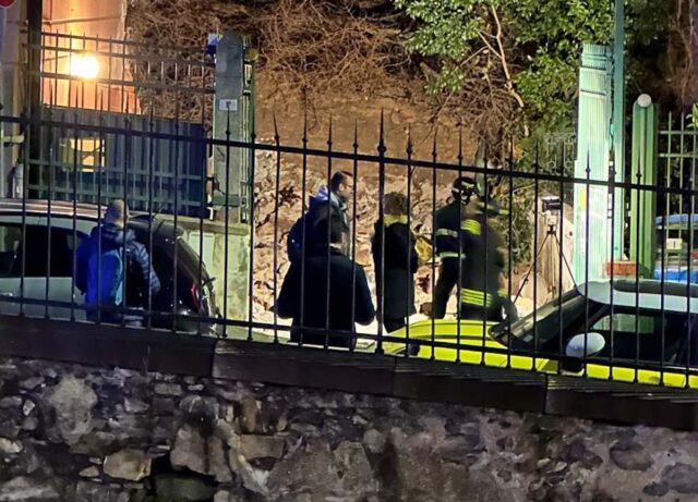 passo barsanti crollo muraglione Genova Castelletto, cede muraglione al Passo Barsanti