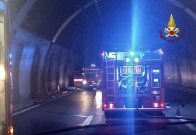 Incidente in galleria sulla A26: traffico critico in Liguria